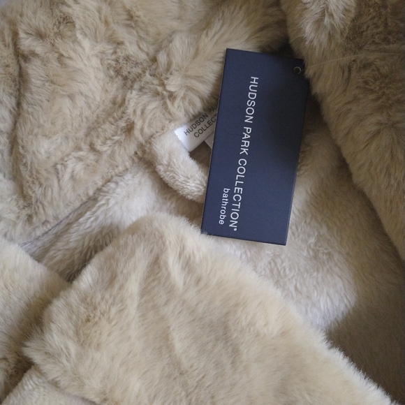 HUDSON PARK COLLECTION Hudson Park Faux Fur Robe - 100% Exclusive Bloomingdales - Picture 8 of 8
